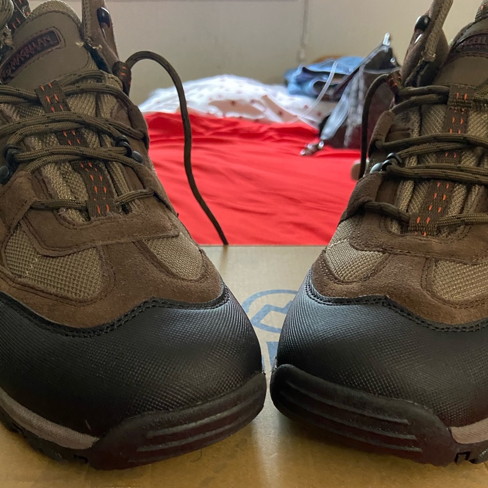 New men’s hiking boots